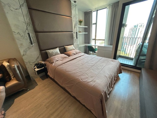 LV53208 ให้เช่า คอนโด RHYTHM เอกมัย ใกล้รถไฟฟ้า BTS เอกมัย ใจกลางเอกมัย-ทองหล่อราคาเช่า : 25,000 บาท/เดือน ที่ตั้ง :  ถ.สุขุมวิท 63 แขวงคลองตันเหนือ เขตวัฒนา กรุงเทพฯชื่อโครงการ : ริธึ่ม เอกมัย เอสเตท RHYTHM EKKAMAI ESTATEรายละเอียด : - พื้นที่ใช้สอย 31 ตารางเมตร - ชั้น 18- มีเฟอร์นิเจอร์ เครื่องใช้ไฟฟ้าครบ- รับลูกค้าทุกสัญชาติ ขอไม่เลี้ยงสัตว์/ ไม่สูบบุหรี่/ ไม่ปล่อยต่อ หรือ airbnbสิ่งอำนวยความสะดวก :- FLO