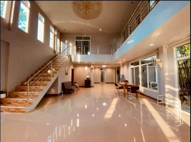 ให้เช่าพูลวิลล่าขนาดใหญ่ ทำเลดีเยี่ยม ใกล้รวมโชค สันทราย