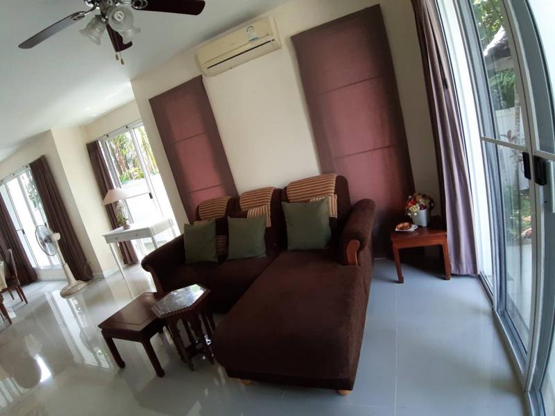 ให้เช่าบ้านเดี่ยวบลูลากูน บางนา-วงแหวน แอร์เฟอร์นิเจอร์ครบมี3นอน3น้ำ ใกล้เมกะบางนา ม.รามคำแหง2 รร.สาธิตราม2 ราคาเช่าเดือนละ40,000บาทที่ตั้ง : บ้านบลูลากูน บางนา-วงแหวน ถ.กาญจยนาภิเษก แขวงดอกไม้  เขตประเวศ  กรุงเทพฯ 10250รายละเอียด-มี3ห้องนอน3ห้องน้ำ-แอร์5เครื่อง เฟอร์นิเจอร์ครบ-เนื้อที่50ตารางวา-จอดรถได้2คัน-เดินทางสะดวกใกล้เมกะบางนาและทางด่วน****ราคาเช่าเดือนละ40,000บา