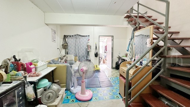 B1 ทาวน์เฮ้าส์ บ้าน เอื้ออาทร รังสิต - คลอง 2 ราคาถูกมาก พร้อมอยู่