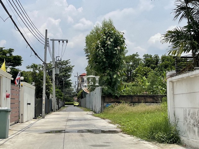 ขาย ขายที่ดิน รามคำแหง 125 เนื้อที่ 200 ตร.ว.  ใกล้โฮมโปร, บิ๊กซี เพลส, เดอะพาซิโอทาวน์ รามคำแหง, โ