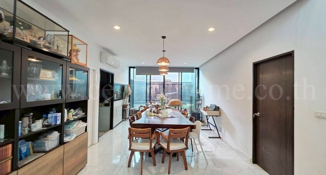 บ้านเดี่ยว บ้านปลาทอง ศรีนครินทร์ ใกล้ MRT สถานีศรีด่าน