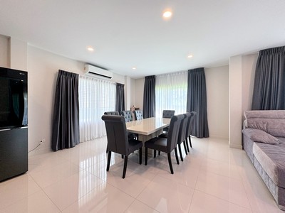 สภาพใหม่เอี่ยม! Dream Home หลังมุม!! ขายบ้านเดี่ยว เซนโทร บางนา–ศรีนครินทร์ 67.3 ตร.วา 4 ห้องนอน 4 ห้องน้ำ ใกล้เมกาบางนา