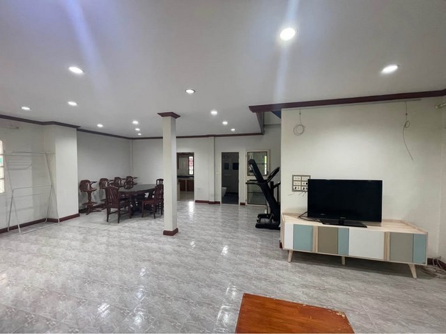 ให้เช่าบ้านเดี่ยวใกล้รถไฟฟ้าสายสีม่วงบางพลู (MRT) หมู่บ้านชลลดา บางบัวทอง นนทบุรี ถนนบางกรวย-ไทรน้อย