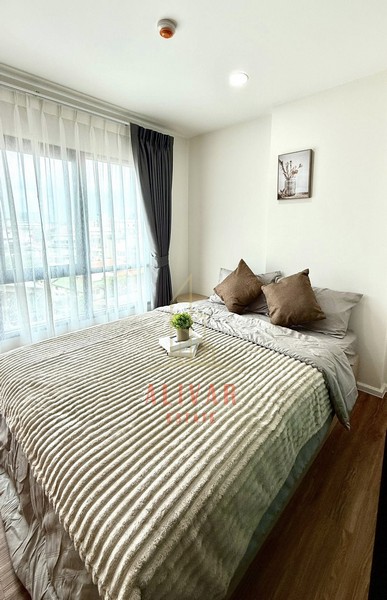 RC080825 ให้เช่า Condoใหม่ พร้อมอยู่ Alive Sukhumvit 76 ใกล้ BTS แบริ่ง และ BTS สำโรงค่าเช่า 13,000 บาท/เดือนรายละเอียด :- ห้องขนาด 28 ตร.ม - 1 ห้องนอน- ชั้น 6 (ทั้งหมด 8ชั้น)สิ่งอำนวยความสะดวกเพิ่มเติม :- ทีวี 43 นิ้ว / ตู้เย็น / ไมโครเวฟ / เครื่องซักผ้า- โซฟา / โต๊ะกินข้าว / เครื่องทำน้ำอุ่น- เตียง / ตู้เสื้อผ้า / ชุดครัวส่วนกลาง : สระว่ายน้ำ / ฟิตเนส / Party Room / Co-Living Space / Co- Kitchenสถานที่สำคัญใกล้เคียง : Impirial World สำโรง / Big C สำโรง- Bite