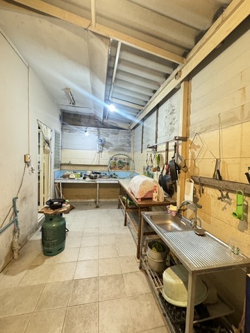 ขายทาวน์เฮ้าส์หมู่บ้านกานดา บ้านริมคลอง 3 พันท้ายนรสิงห์ ต.พันท้ายนรสิงห์ อ.เมือง จ.สมุทรสาคร