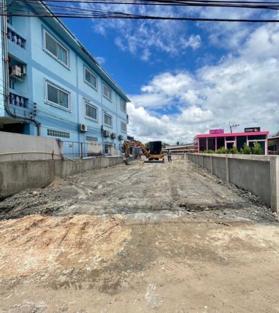 ที่ดินน้ำไม่ท่วม 53 ตร.วา ต.ป่าแดด อ.เมือง ติดถนนเมนหลัก ค้าขายดี  เหมาะปลูกบ้านหรือสร้างบ้านขาย