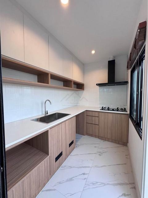 ให้เช่าบ้านแฝด 2 ชั้น 47.4 ตรว.โครงการโคโม่ เบียงก้า บางนา หลังมุม สไตล์ Minimal Eco Living ใกล้เมกะบางนา