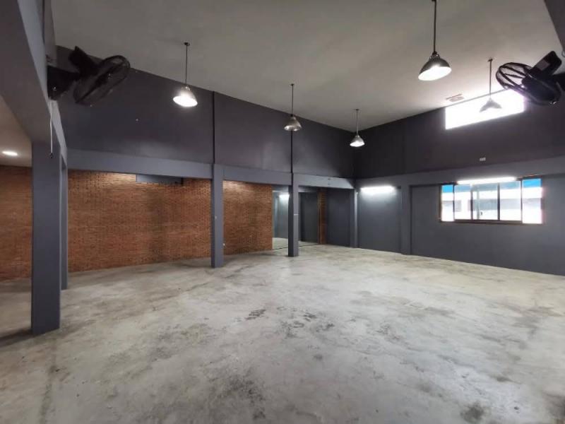 ให้เช่าบ้านเดี่ยว 2ชั้นเนื้อที่ 155 ตร.ว พื้นที่ใช้สอย 350ตร.ม 4 ห้องนอน 4ห้องน้ำ เฟอร์บางส่วน ถนน ลาดพร้าว ซอยภาวนา ราคาเช่า 70,000 บ/ด