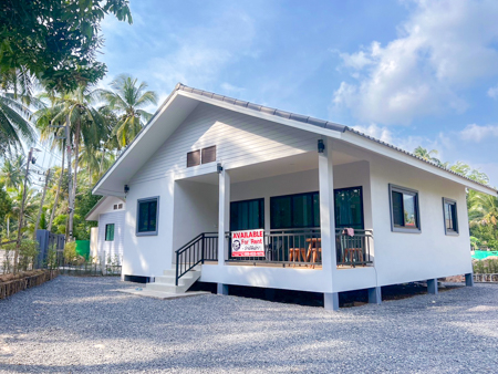 บ้านเดี่ยว 2 ห้องนอน ว่างให้เช่า พิกัด ตำบลหน้าเมืองเกาะสมุย ใกล้ทะเล ทำเลดี ตกแต่งครบครัน หลังใหญ่  บ้านพักรายเดือนสมุย