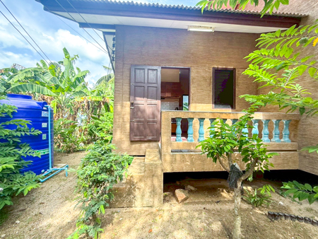 บ้านเดี่ยวหลังใหญ่ให้เช่า 1 ห้องนอน ต.มะเร็ต ใกล้หาดละไม เกาะสมุย สุราษฎร์ ตกแต่งครบครัน ที่พักรายเดือนสมุย บ้านเช่าสมุย
