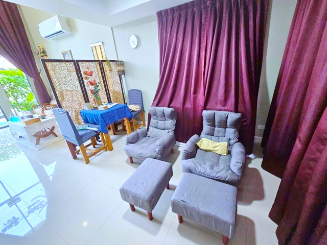 มีใบขออนุญาต 11เตียง 4 นอน นวดเพื่อสุขภาพ หลวงแพ่ง มอเตอร์เวย์ สุวรรณภมูิ 7.8 กม. โลตัส ลาดกระบัง 2.28กม. ให้เช่าทาวน์โฮม 3 ชั้น  4 น้ำ