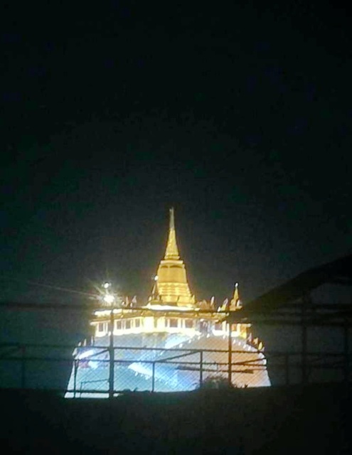 ถ.เจริญกรุง.ริมถนนบริพัตร.2-3นอน MRT สนามไชย 800 ม. ให้เช่าอาคาร1 คูหา 4 ชั้น+1ชั้นลอย หลังมุม32ตร.วา. 542 ตร.ม 3 น้ำ