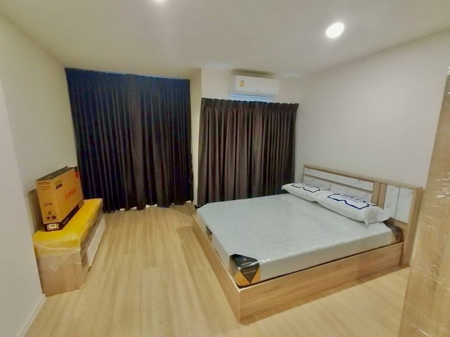 รหัสทรัพย์ : HL#26893 (L082979)คอนโด ลุมพินี วิลล์ แจ้งวัฒนะ 10 ใกล้สนามบินดอนเมือง และ ศูนย์ราชการแจ้งวัฒนะ  เนื้อที่ 24.16 ตารางเมตร ชั้น 5 ตึกบี  - ห้องสตูดิโอ , 1 ห้องน้ำ , แอร์ 1, จอดรถ 1 คัน (แบบเสียค่าจอดรถ)    เดินทางสะดวกสบาย เข้า-ออกได้หลายทาง ทั้งจากถนนแจ้งวัฒนะ, ถนนวิภาวดีรังสิต และ ถนนสรงประภา ใกล้ทางด่วนหลัก 2 สาย และ ใกล้กับรถไฟฟ้าสายสีแดง และสายสีชมพู สถานีหลักสี่ เพียง 5 น