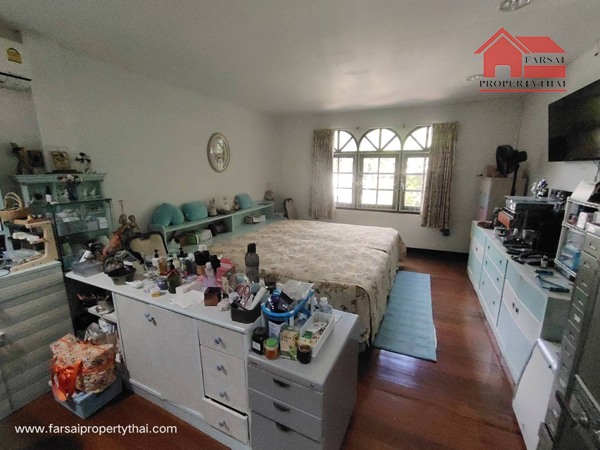 ให้เช่าบ้านเดี่ยว 2ชั้นเนื้อที่ 279 ตร.ว พื้นที่ใช้สอย 378 ตร.ม 4ห้องนอน 2ห้องน้ำ เฟอร์นิเจอร์ ถนน พระราม 9 หมู่บ้านเสรี ราคาขาย 50 ล้านบาท