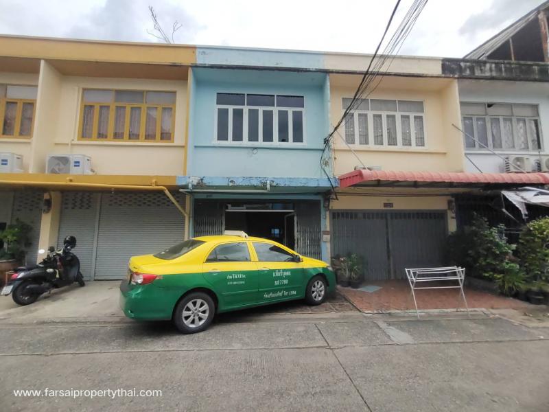 ให้เช่าทาวน์เฮ้าส์  2ชั้นเนื้อที่ 22ตร.ว พื้นที่ใช้สอย 90 ตร.ม 1ห้องนอน 1ห้องน้ำ แอร์ ถนน ลาดพร้าว 41 ภาวนา เขตจตุจักร ราคาเช่า 15,000 บ/ด