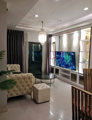 ให้เช่าบ้านเดี่ยว  ใกล้โรงเรียน นานาชาติ เลิศหล้า ใกล้แฟชั่นไอแลนด์ ติดเลียบทางด่วน จตุโชติ เส้นทาง เชื่อม สุขาภิบาล 5