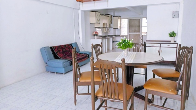 วิทยาลัยเทคโนโลยีแหลมทอง 300ม.ให้เช่าอาคารพาณิชย์ 3 ชั้น+ชั้นลอย  BIG C ปทุมธานี 400ม.  ม.ปทุมธานี 3.7 กม. จอดรถได้หน้าหลัง.ใ