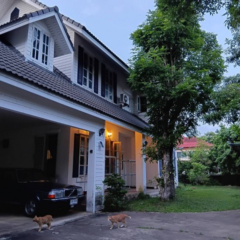 **[ขาย] บ้านเดี่ยว 2 ชั้น | ล้านนาวิลล์ เชียงใหม่ | 4 ห้องนอน 6 ห้องน้ำ | 450 ตรม. | ห้องซ้อมดนตรี | 15 ล้าน****ติดต่อเจ้าของทรัพย์*** **โทร:** 081-716-4944* **LINE ID:** @hedtob68* **นัดชมบ้านได้** ทุกวัน* **ให้ข้อมูลเพิ่มเติม** ครบถ้วน**บ้านหรูสไตล์ล้านนา ห้องซ้อมดนตรีเก็บเสียง แอร์ครบ CCTV รปภ. ใจกลางเมืองเชียงใหม่*** **โครงการ:** หมู่บ้านล้านนาวิลล์* **ที่ตั้ง:** ต.สันผีเสื้อ อ.เมืองฯ จ.เชียงใหม่* **ใจกลางเมือง** สิ่งอำน