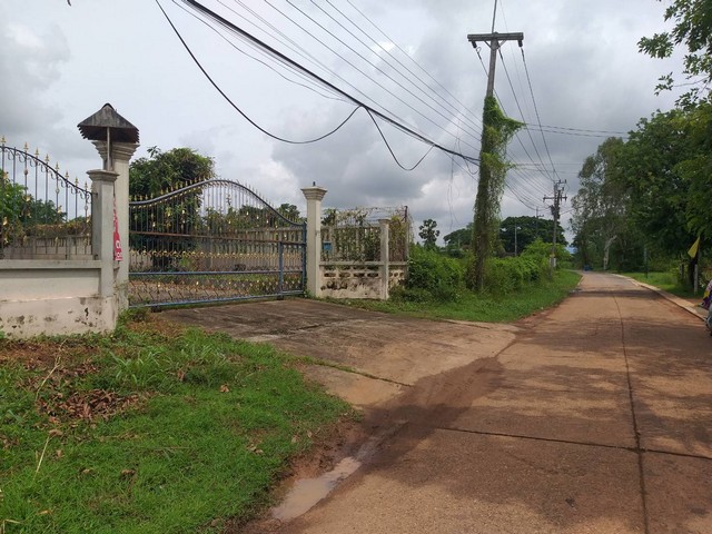 SB080025 ขายที่ดิน 8 แปลง ร้อมลอบด้วยธรรมชาติ ใกล้ ทะเลเพียง 450 เมตร เหมาะสำหรับเป็นบ้านพักตากอากาศ