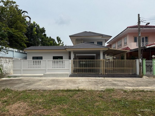 โชคชัยปัญจทรัพย์ 44   บ้านเดี่ยวรีโนเวทใหม่   หลังริม–หน้าสวน ไม่มีบ้านตรงข้าม 