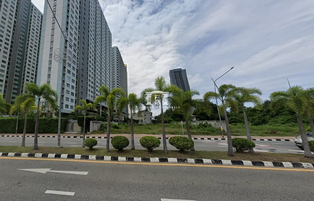 ขาย ที่ดิน นาจอมเทียน, ชัยพฤกษ์, พัทยา, บางละมุง, ชลบุรี (เนื้อที่ 339 ตร.ว.)ขายที่ดิน 339 ตร.ว. ติดถนนจอมเทียน สาย 2ทำเล : นาจอมเทียน, ชัยพฤกษ์, พัทยา, บางละมุง, ชลบุรี (เนื้อที่ 339 ตร.ว.)ใกล้หาดจอมเทียน, ตลาดน้ำสี่ภาค, สวนเสือพัทยา, ห่างถนนสุขุมวิท 1 กม.หน้ากว้าง 20 เมตร ลึก 67.50 เมตร ถนนกว้าง 20 เมตรที่ดินทำอาคารสูง (เกิน 10,000 ตรม.), ที่ดินเหมาะทำโรงแรม, ที่ดินติดถนนใหญ่*******************ต้องการราย