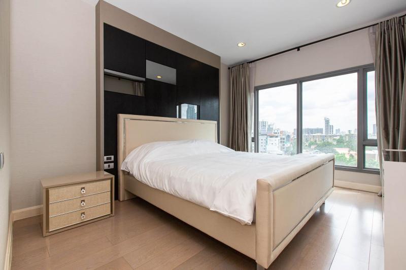 The Crest Sukhumvit 34 spacious clean convenient 8th BTS Thonglor