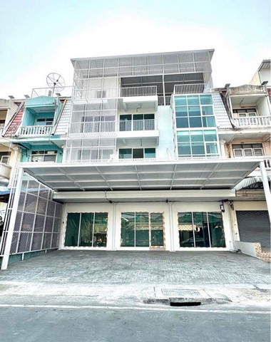ให้เช่าอาคารพาณิชย์ 4.5 ชั้น 3 คูหา 71 ตรว. รามคำแหง ใกล้เดอะมอลล์บางกะปิ เหมาะทำโชว์รูม , คลินิก