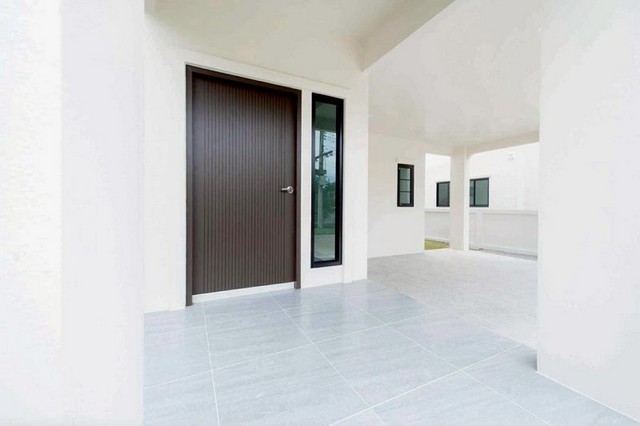 บ้านเดี่ยว 2 ชั้น มี 3 หลัง ใกล้สนามกลอฟ์นอร์ทฮิลล์ หางดง