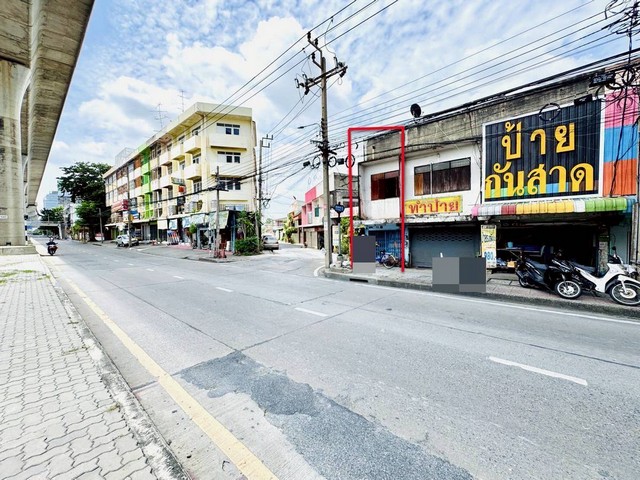 ขายอาคารพาณิชย์ 2 ชั้น ที่ตั้ง  ถนนกรุงเทพ-นนท์  ตำบลบางเขน  อำเภอเมืองนนทบุรี  จังหวัดนนทบุรี