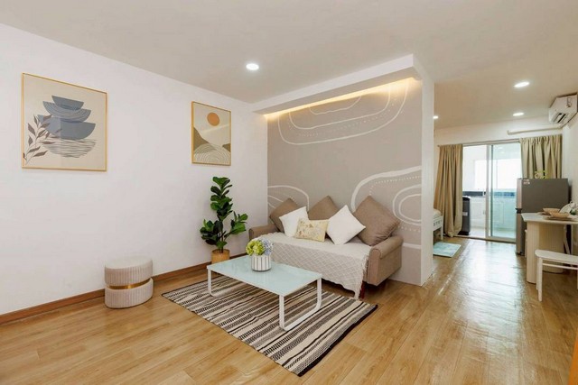 ขายห้องคอนโดเอสอาร์คอมเพล็กซ์ SR Complex ชั้น14 พื้นที่39ม.1.2ล. ฟรีโอน เฟอร์ของแถม ถนนเจริญเมือง ต.หนองป่าครั่ง อ.เมือง เชียงใหม่โอกาสทองของนักลงทุน! คอนโด SR Complex เชียงใหม่ – วิวดอยสุเทพ แต่งใหม่!!คอนโด SR Complex (เอสอาร์ คอมเพล็กซ์) เชียงใหม่ถนนเจริญเมือง ต.หนองป่าครั่ง อ.เมือง เชียงใหม่ขนาด 38.94 ตร.ม. | ชั้น 14 | วิวดอยสุเทพเต็มตาราคาพิเศษเพียง 1,200,000 บาท (รวมค่าโอน) ลดจากราคา 1.4 ล้านบาทมี