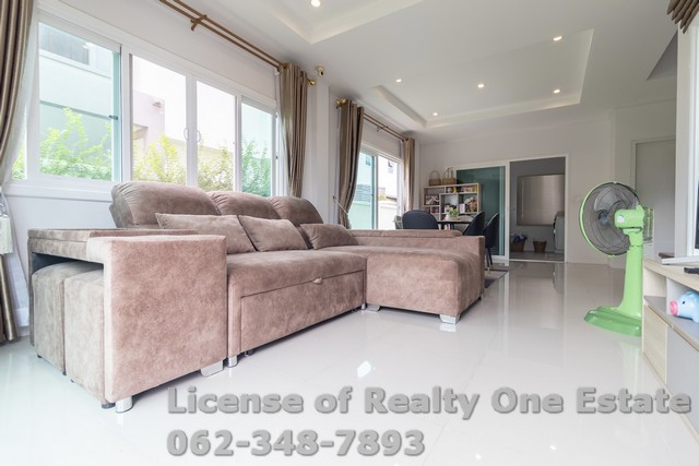 ให้เช่าบ้านเดี่ยว 2 ชั้น หลังใหญ่ พร้อมเฟอร์ฯ ปทุมธานี ใกล้รังสิต–ดอนเมืองโทลเวย์