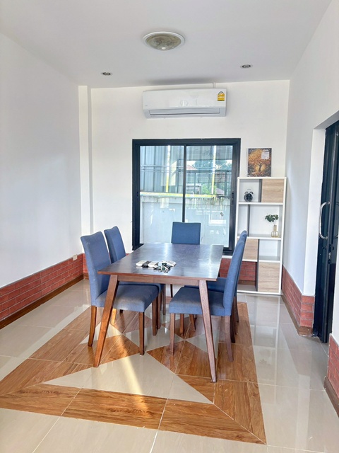 ม.ขอนแก่น หนองคาย1.8กม. 3น้ำ 4นอน เชลล์ Caltex หนองคาย 1.42กม. ให้เช่าทาวน์โฮม 2 ชั้น พร้อมเฟอร์  22ตร.วา.172ตร.ม.วัดจอมแจ้งศรีจันทร์ 1 กม.