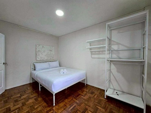 ให้เช่าทาวน์เฮ้าส์ 3 ชั้น วิวดอยสุเทพ หลังเมญ่า ใจกลางเมืองเชียงใหม่