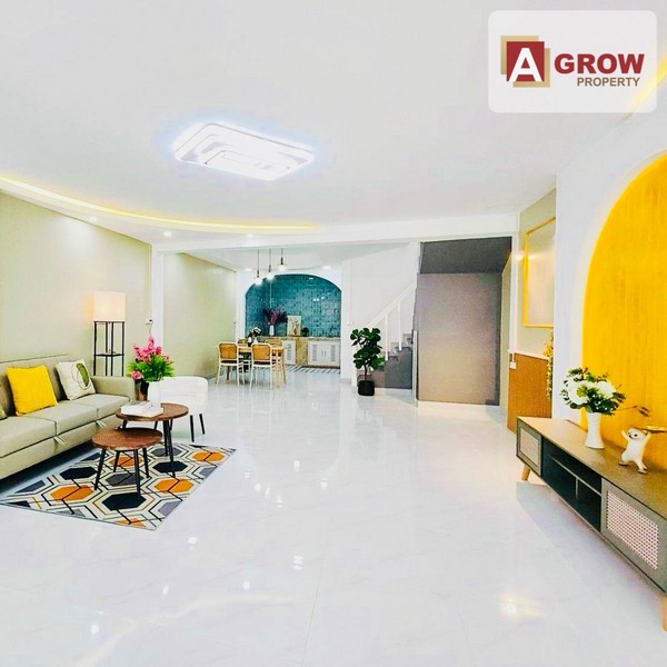 หมู่บ้านเคซี 1 ซอยหทัยราษฎร์ 39 ถนนเมน ตัวบ้านมีเทอเรส บิ้วอินตกแต่งแบบจัดเต็มพร้อมอยู่