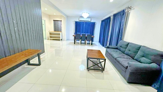 MRTทะเลสาบเมืองทองธานี 1.56กม.ให้เช่าบ้านเดี่ยว 2 ชั้น 62ตร.วา.242 ตร.ม. เมืองทองธานี 2.2 กม.