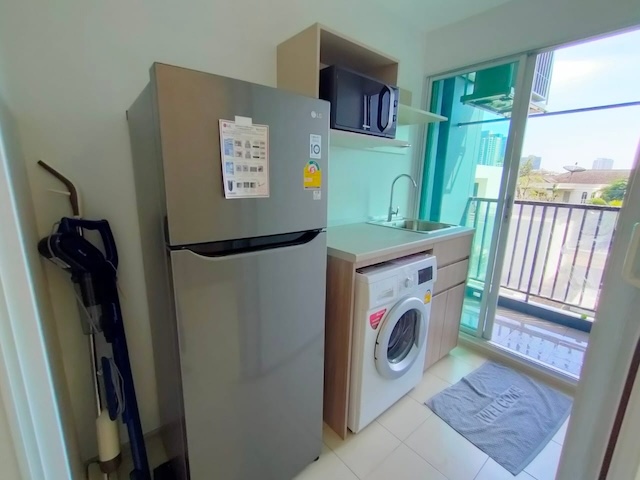 Plum Condo Sukhumvit 62 private convenient peaceful 4th floor BTS Bang Chak