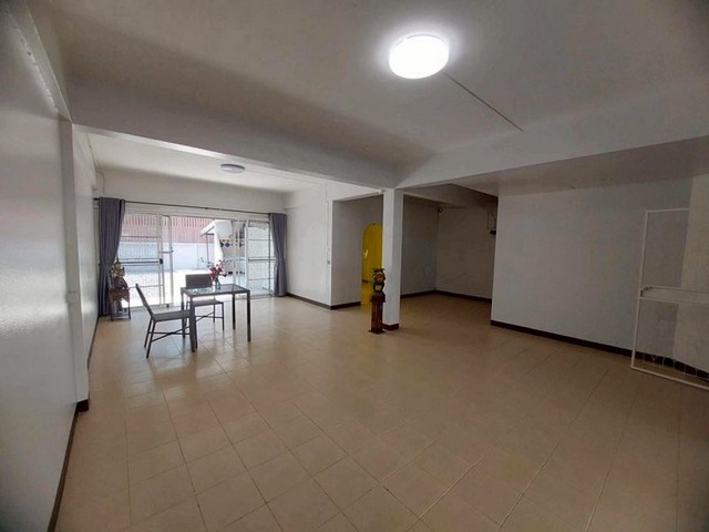 ให้เช่าทาวน์โฮม ทำเลทอง รีโนเวทใหม่ โซนช้างคลาน