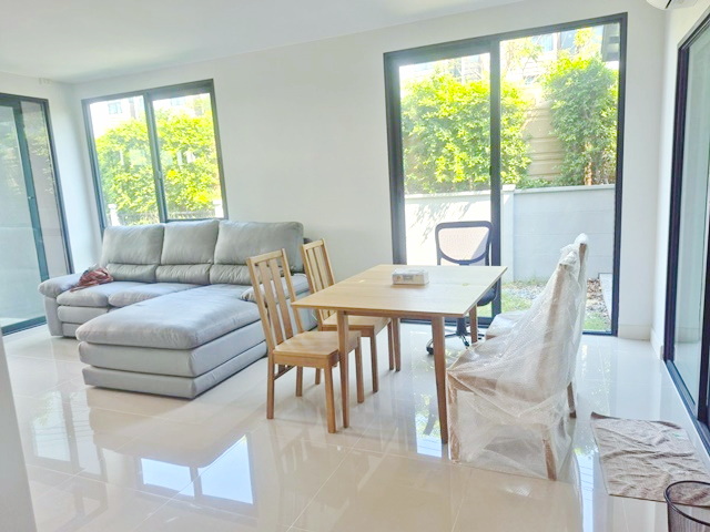 เฟอร์ตรงปก! พหลโยธิน วิภาวดี รถไฟฟ้าสายสีเขียว BTSคปอ. 700ม. ให้เช่า ทาวน์โฮม 3 ชั้น หลังริม 7-11 300 เมตร 3นอน 3น้ำ