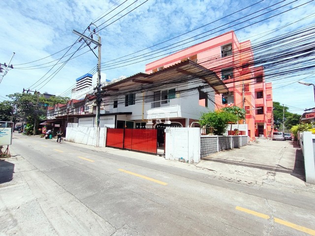 ขาย ขายที่ดิน เนื้อที่ 147 ตร.ว. ลาดพร้าว 81 ใกล้ MRT สถานีลาดพร้าว, Big C, CDC, Food land, Central Eastville, ทางด่วน