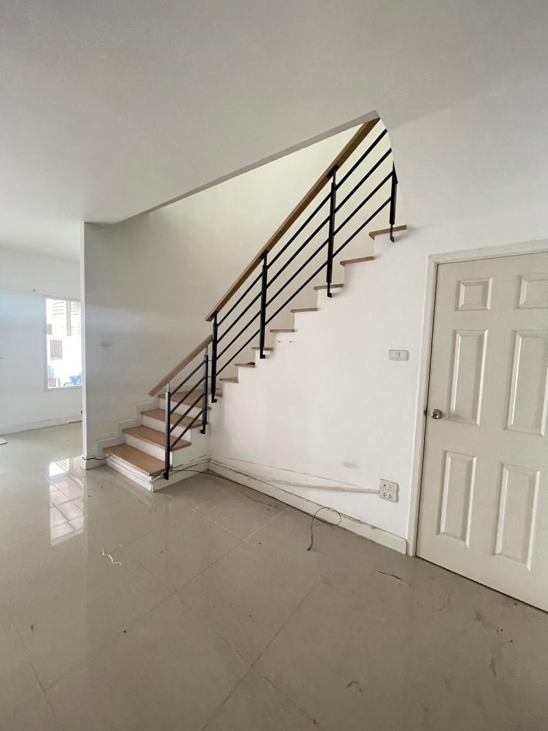 ขายทาวน์เฮ้าส์มือสอง เขตคลองสามวา กรุงเทพมหานคร  โครงการ อาร์ เค พาร์ค รามอินทรา-ซาฟารี