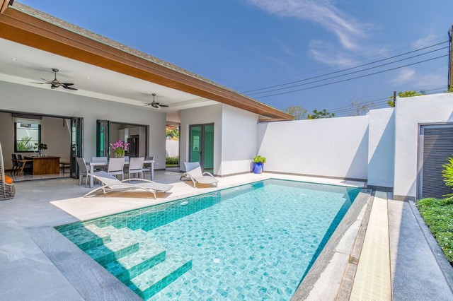 For Sales : New Modern Pool villas in Pasak , 3 bedrooms 3 bathrooms
