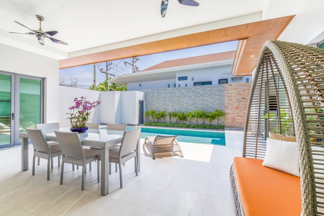 For Sales : New Modern Pool villas in Pasak , 3 bedrooms 3 bathrooms