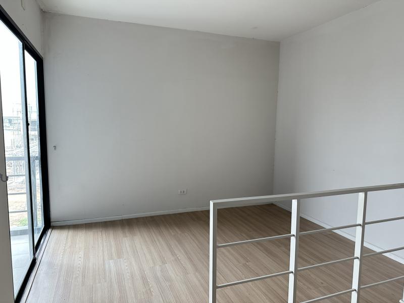 ขายทาวน์เฮ้าส์มือสอง เขตประเวศ กรุงเทพมหานคร  โครงการ บ้านกลางเมืองพระราม9-อ่อนนุช