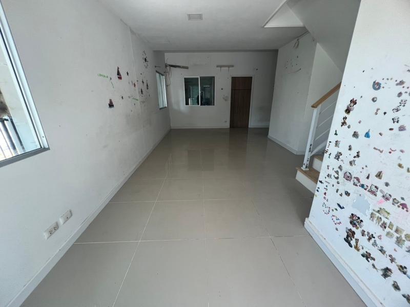 ขายทาวน์เฮ้าส์มือสอง อำเภอคลองหลวง จังหวัดปทุมธานี  โครงการ พฤกษา 96/2