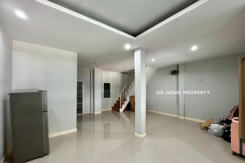 ขายทาวน์เฮ้าส์ หมู่บ้านศรีประจักษ์7 ไทรน้อย ถนนเมน (DD002110)