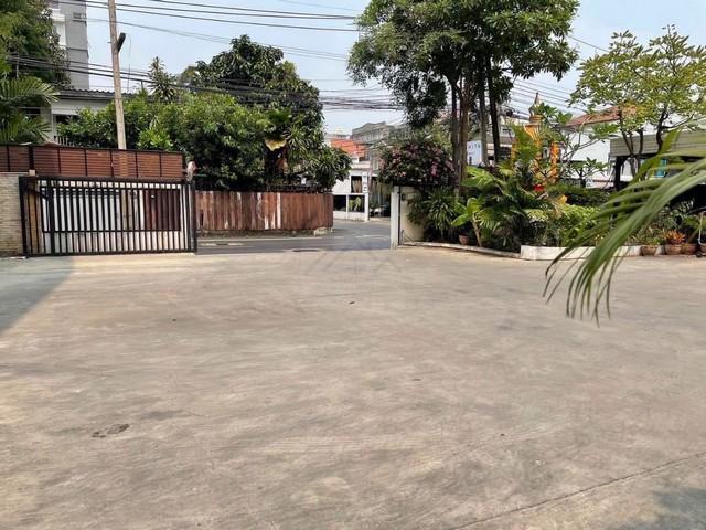 LS 931 ให้เช่าที่ดิน 70 ตารางวา ซอยเอกมัย 12 สุขุมวิท 63 ติดถนนใหญ่ เหมาะทำคลีนิค, สำนักงาน, คาเฟ่, โกดัง,ร้านอาหาร