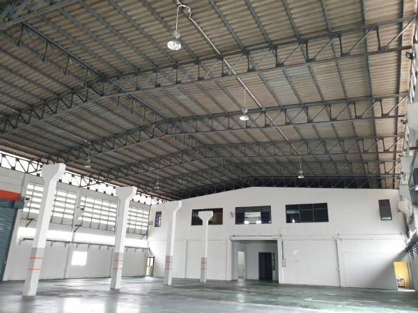 ให้เช่าโกดัง 1000 ตรม. ถนนบางนา-ตราด อยู่ในนิคมอุตสาหกรรมเวลโกรว์ (พื้นที่สีม่วง)