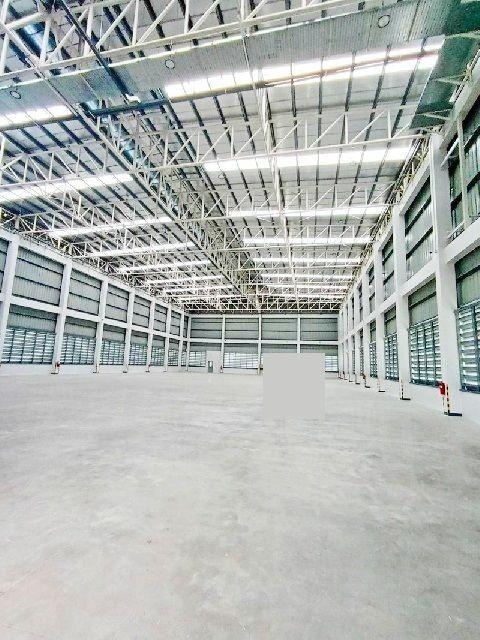 ให้เช่าโกดัง 1,725 ตรม. ถนนบางนา-ตราด ใก้ลนิคมอุตสาหกรรมเวลโกรว์ (พื้นที่สีส้ม)