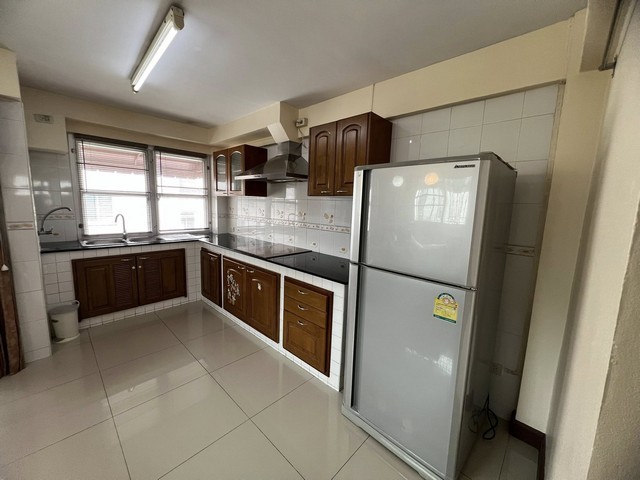 ให้เช่าอาคารพาณิชย์  ย่านทาวน์อินทาวน์ - ทางด่วน เอกมัย-รามอินทราโฮม ออฟฟิศ 4ชั้น ในหมู่บ้าน Nirvana Park ลาดพร้าว 112 - รามคำแหง 53 